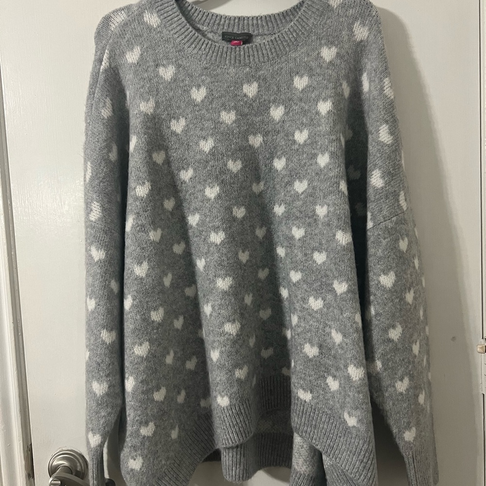 Vince Camuto Women's Cozy Valentine Kit Sweater (Heather Grey/Heart